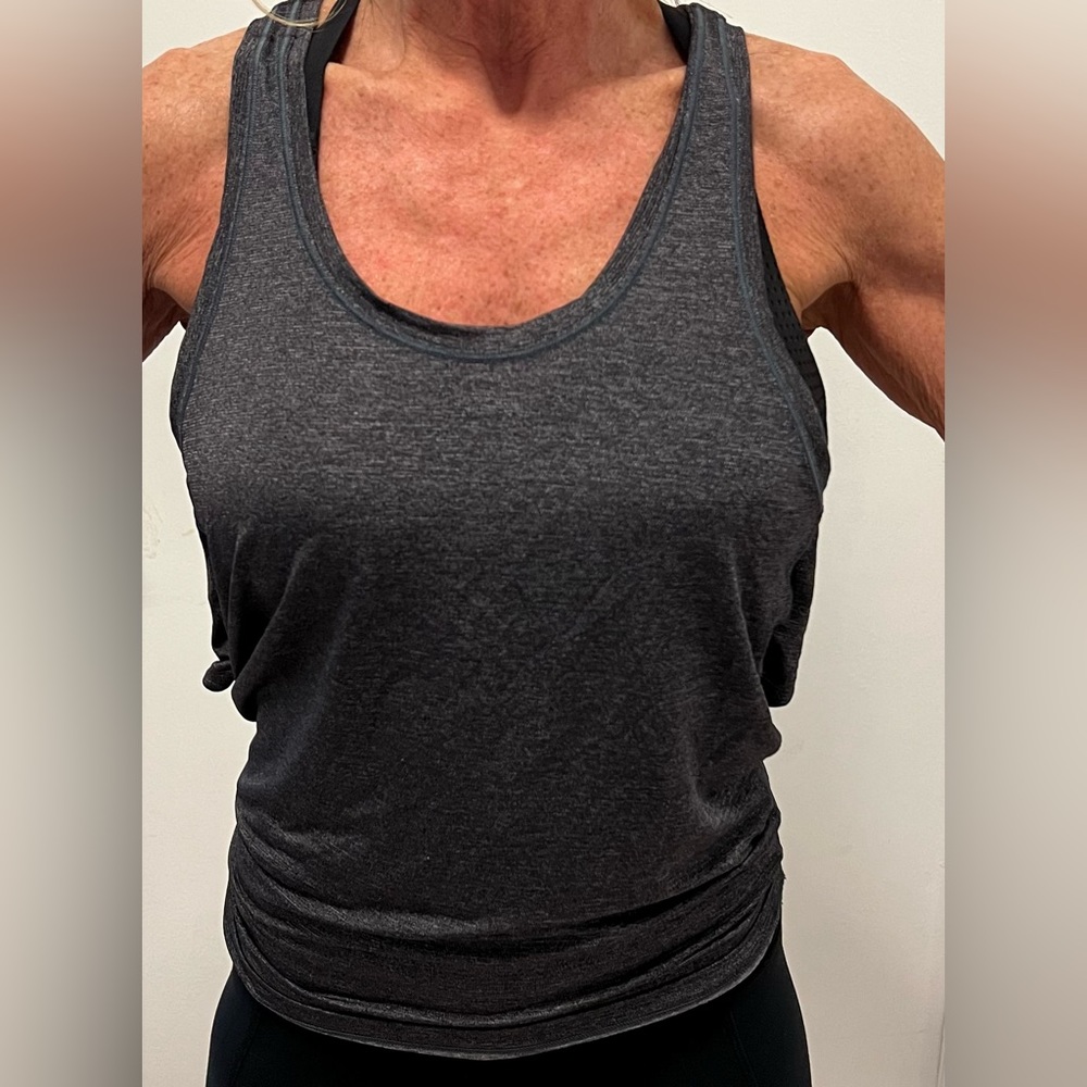 Lululemon grey tank